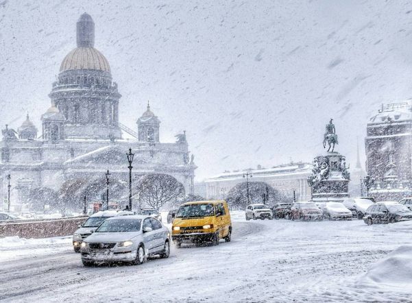 Как дорожники должны убирать снег в Санкт-Петербурге