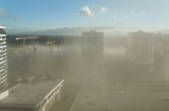 В Санкт-Петербурге не могут справиться с пылью